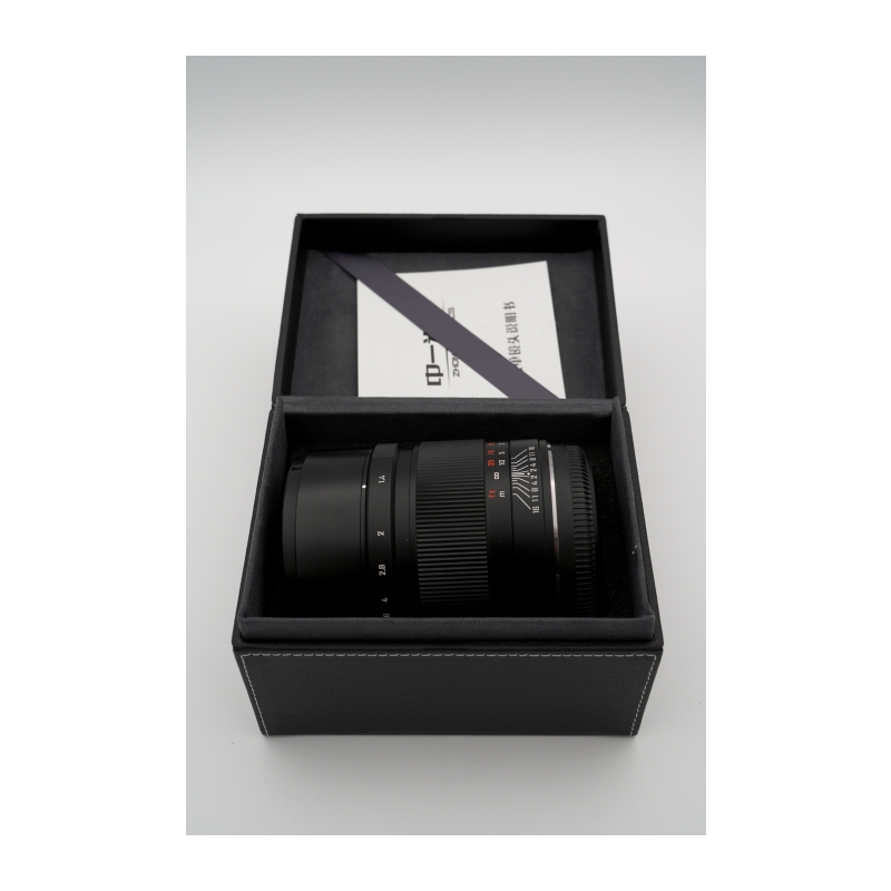 Mitakon 65mm F/1.4 voor Fuji GFX - OCCASION