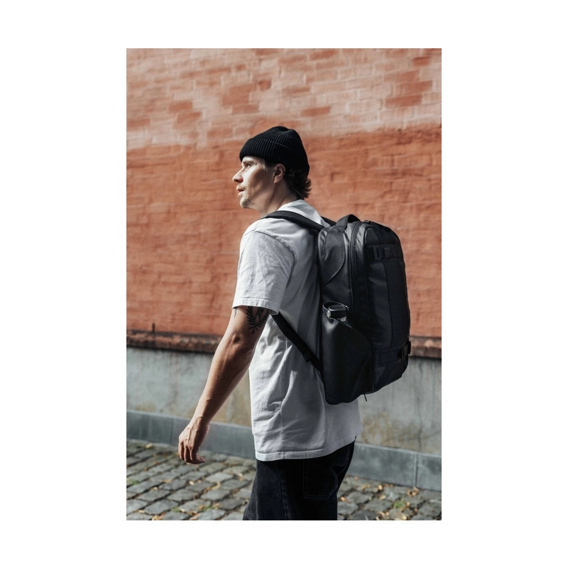 Skateboarding Daypack 20L Black Out tas