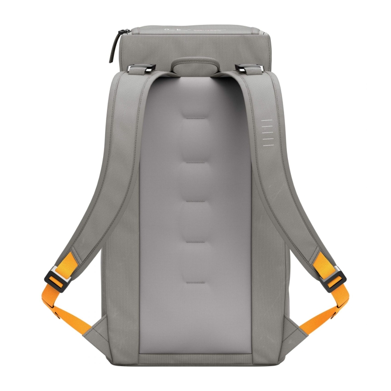 Hugger Backpack 25L Sand Grey