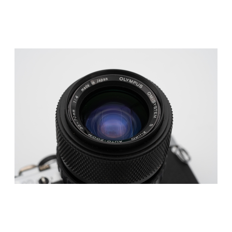 OM-10 + Zuiko Auto-Zoom 35-70mm f/4 – Occasion