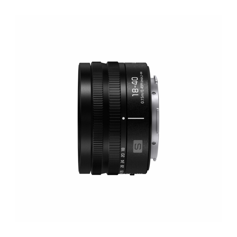LUMIX S5D Black + S 18-40mm f/4.5-6.3