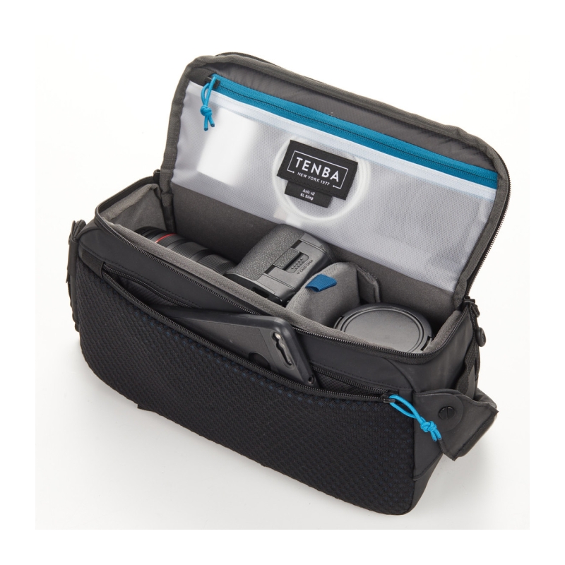 Axis v2 6L Sling Bag 637-762 - Black - DEMO