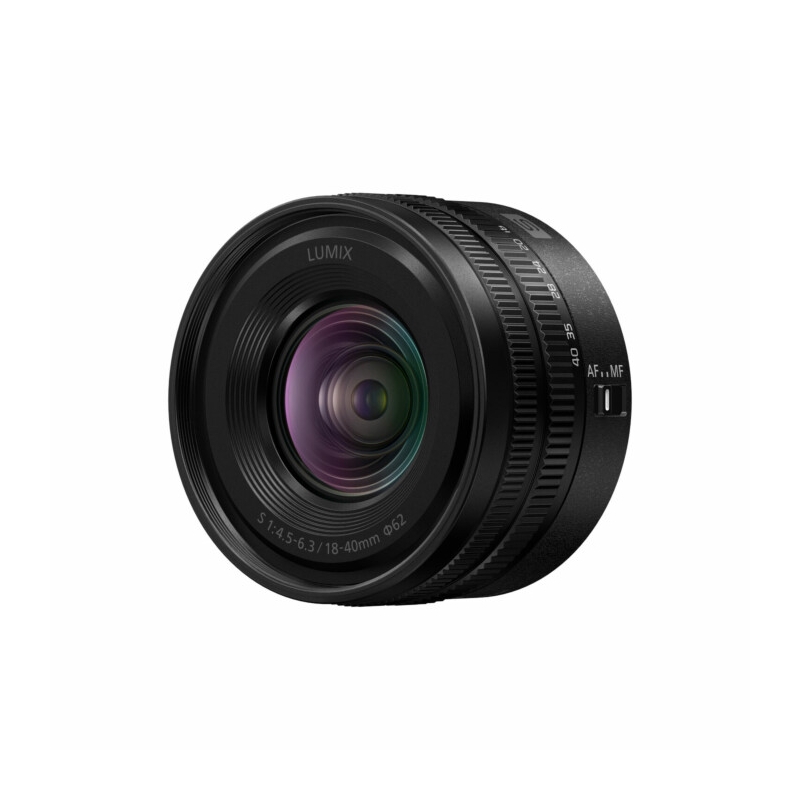 LUMIX S5D Black + S 18-40mm f/4.5-6.3