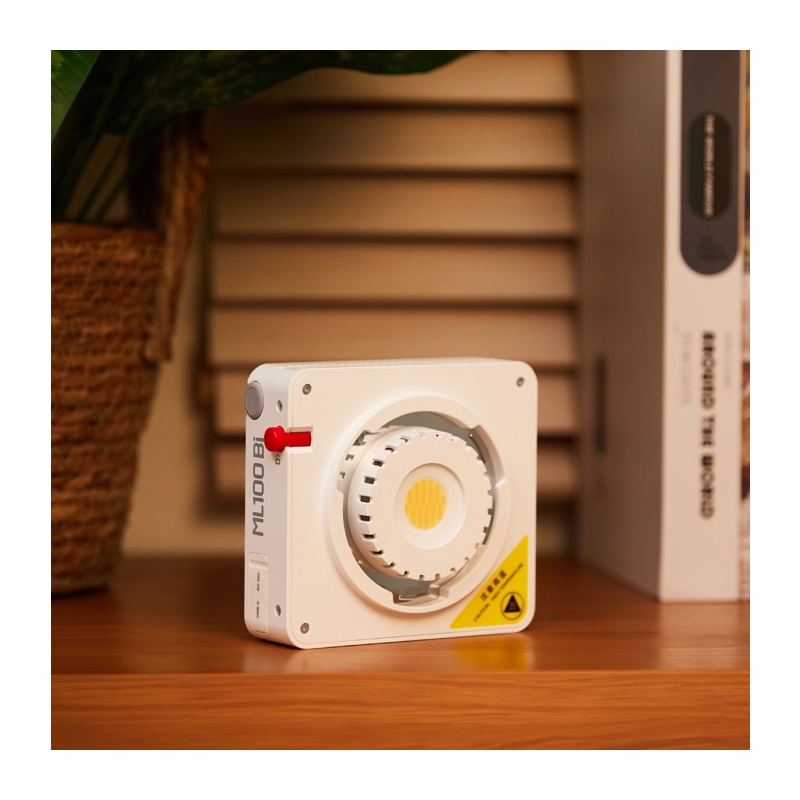 ML100BI Bi-Colour LED Video Light Kit 2