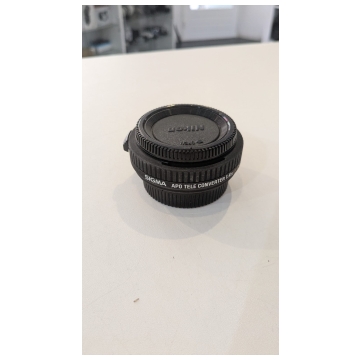 1.4x EX DG teleconverter (Nikon F mount)
