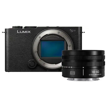LUMIX S9 Jet Black + S 18-40mm f/4.5-6.3